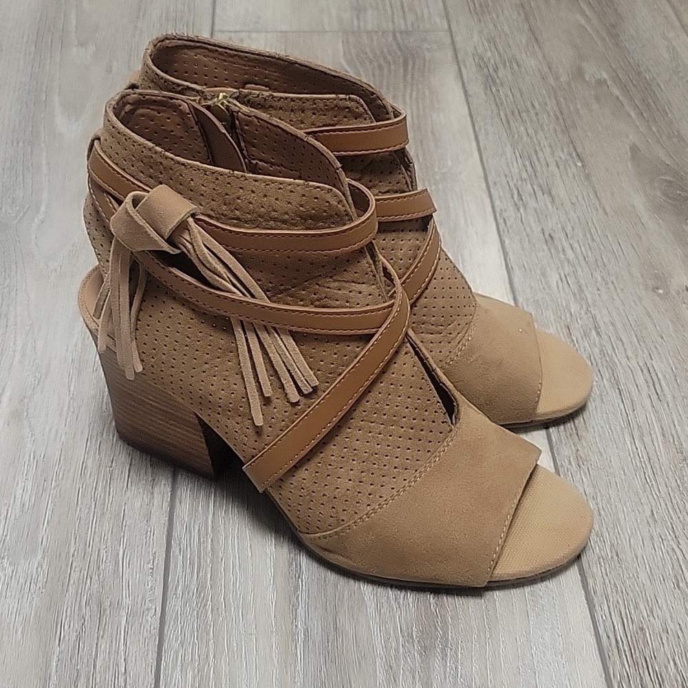 Franco Sarto Fina Tan Suede Booties Size 6 1/2 - Picture 1 of 9